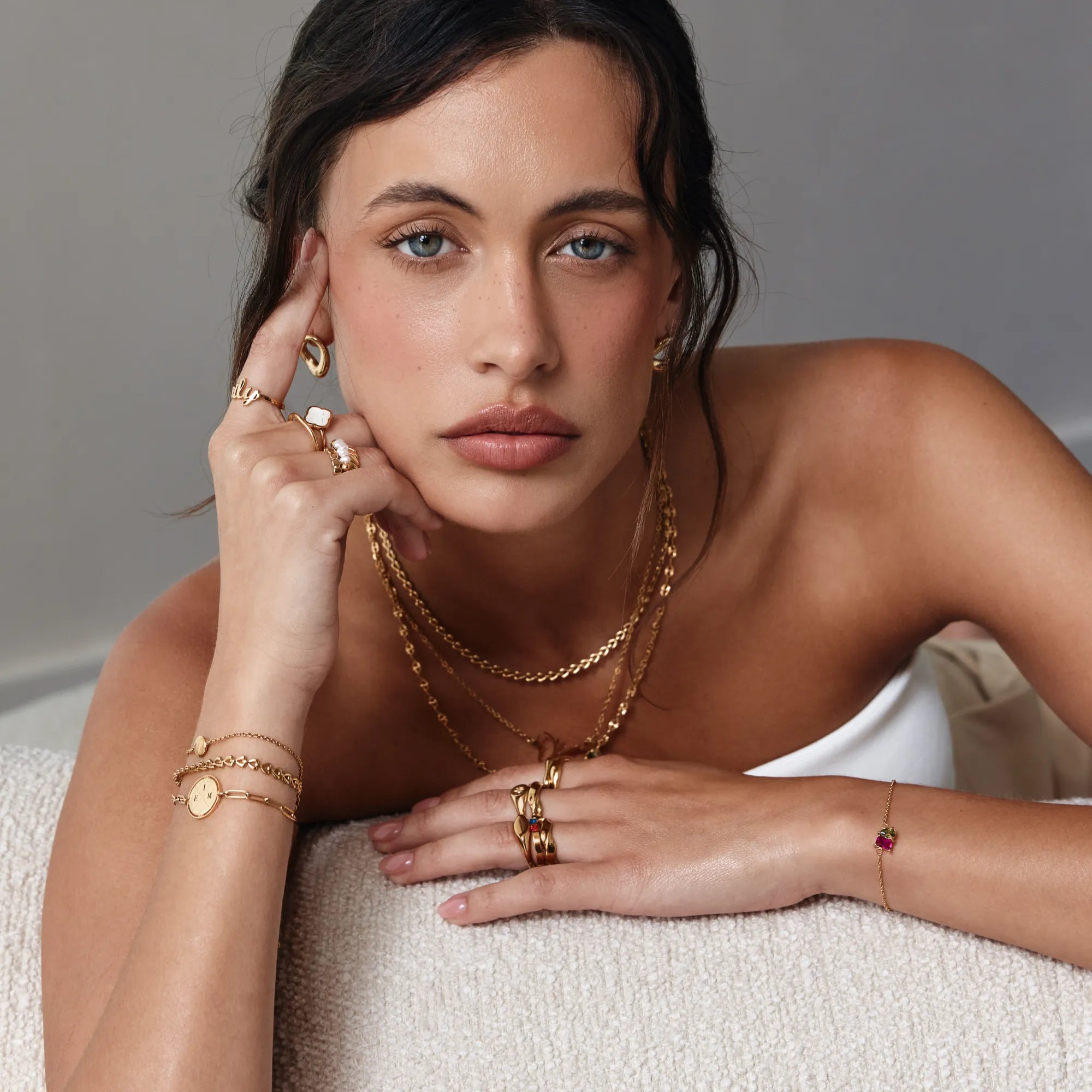 Mini Pearl Row Ring