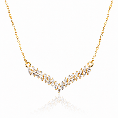 Collar Chevron de Circonitas Doradas