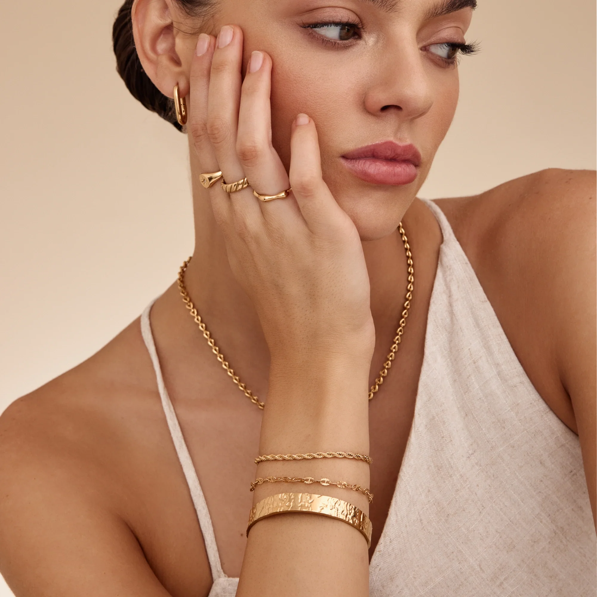 Brazalete grueso con textura