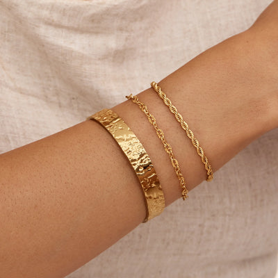 Brazalete grueso con textura