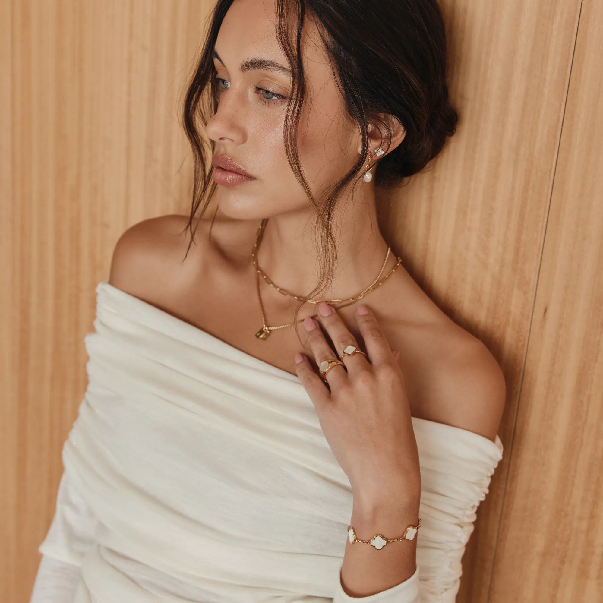 Mother-of-Pearl Clover Bracelet