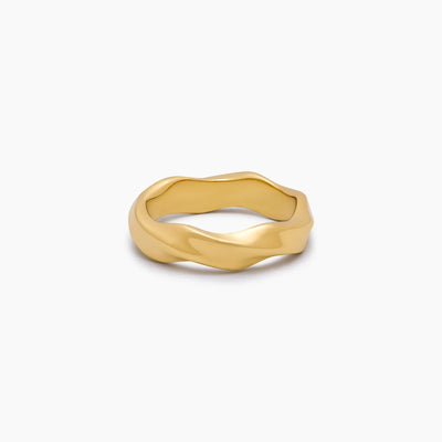 Wave Twist Ring